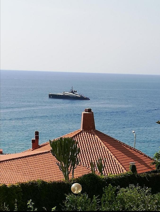 Casa di Giorgio-fronte spiaggia Pizzo  Esterno foto