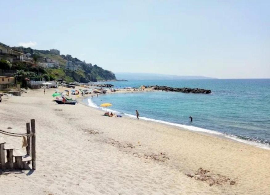 Casa di Giorgio-fronte spiaggia Pizzo  Esterno foto