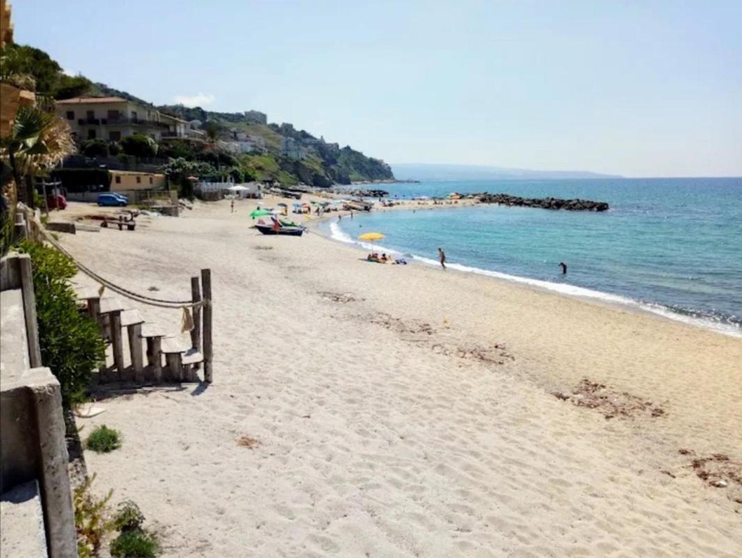 Casa di Giorgio-fronte spiaggia Pizzo  Esterno foto