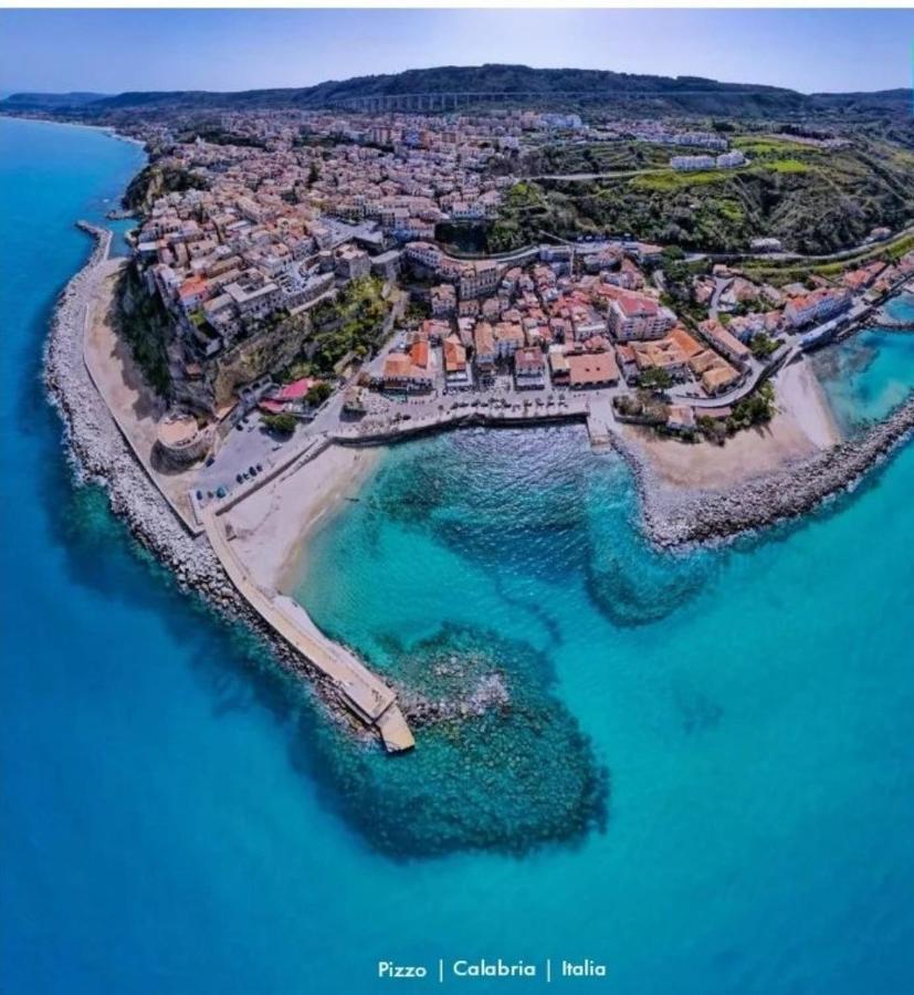 Casa di Giorgio-fronte spiaggia Pizzo  Esterno foto